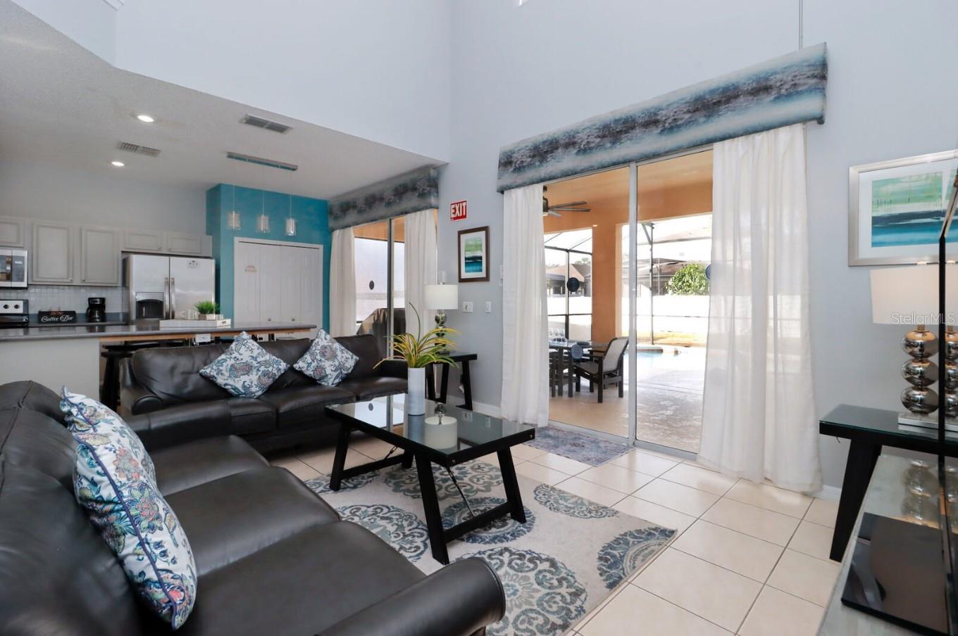 SEASONS - Residential