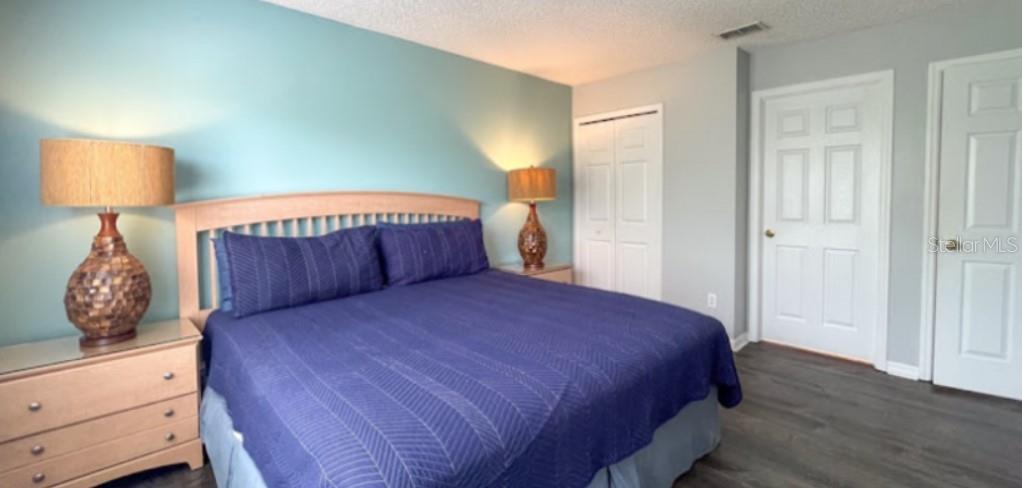 SEASONS - Residential