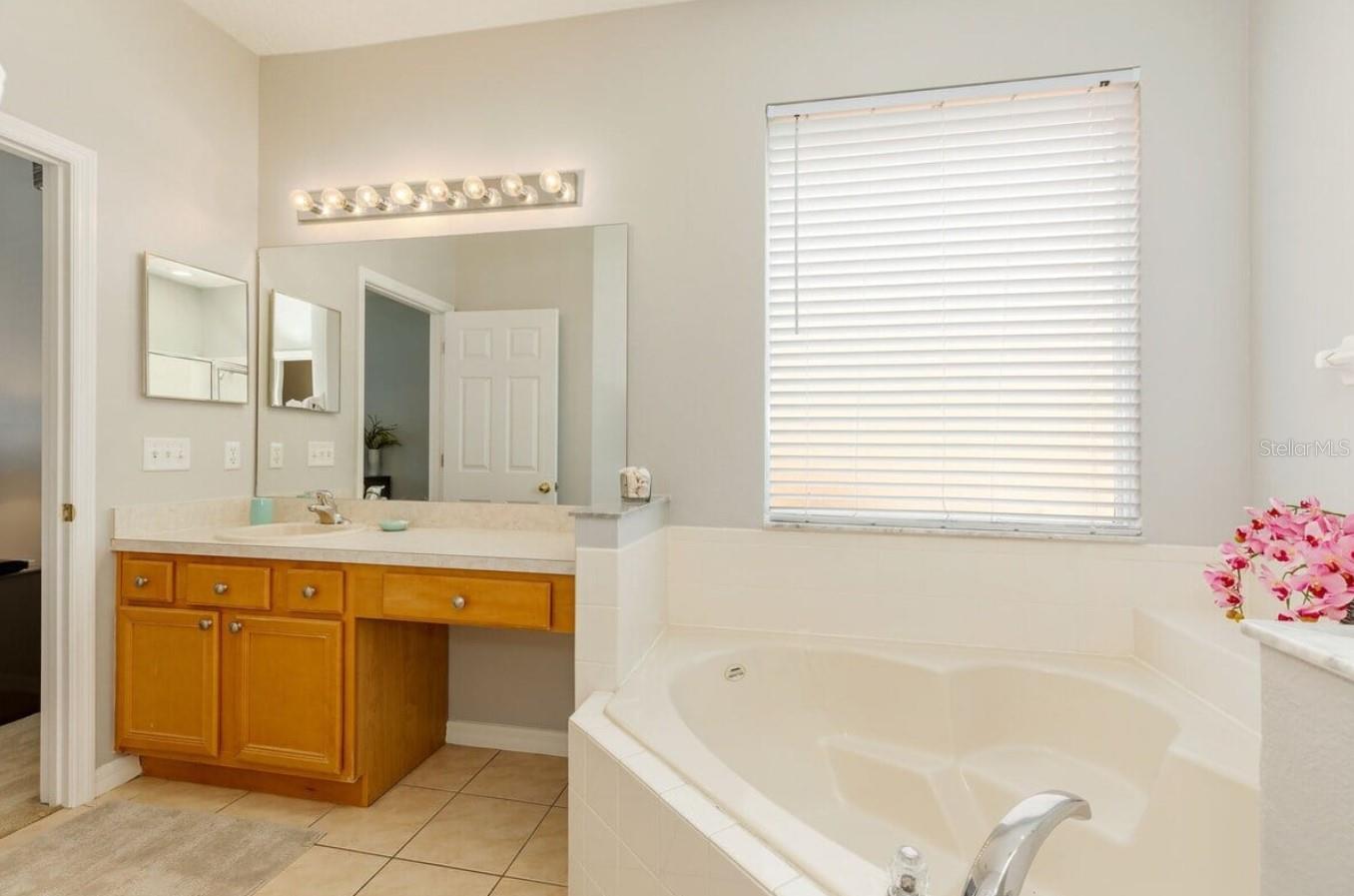 SEASONS - Residential