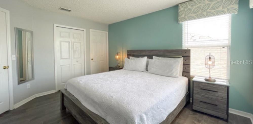 SEASONS - Residential