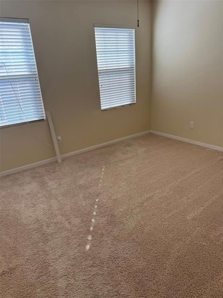 SOMERSET CHASE - Residential