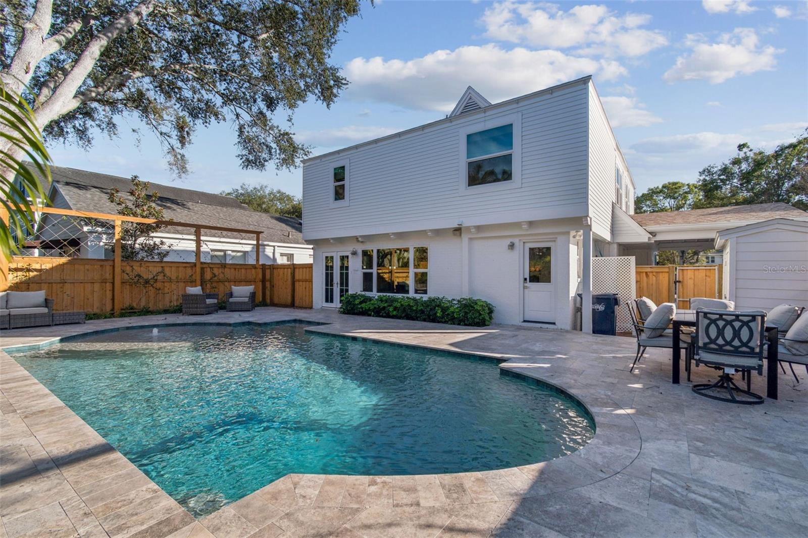 NORTH NEW SUBURB BEAUTIFUL - Residential