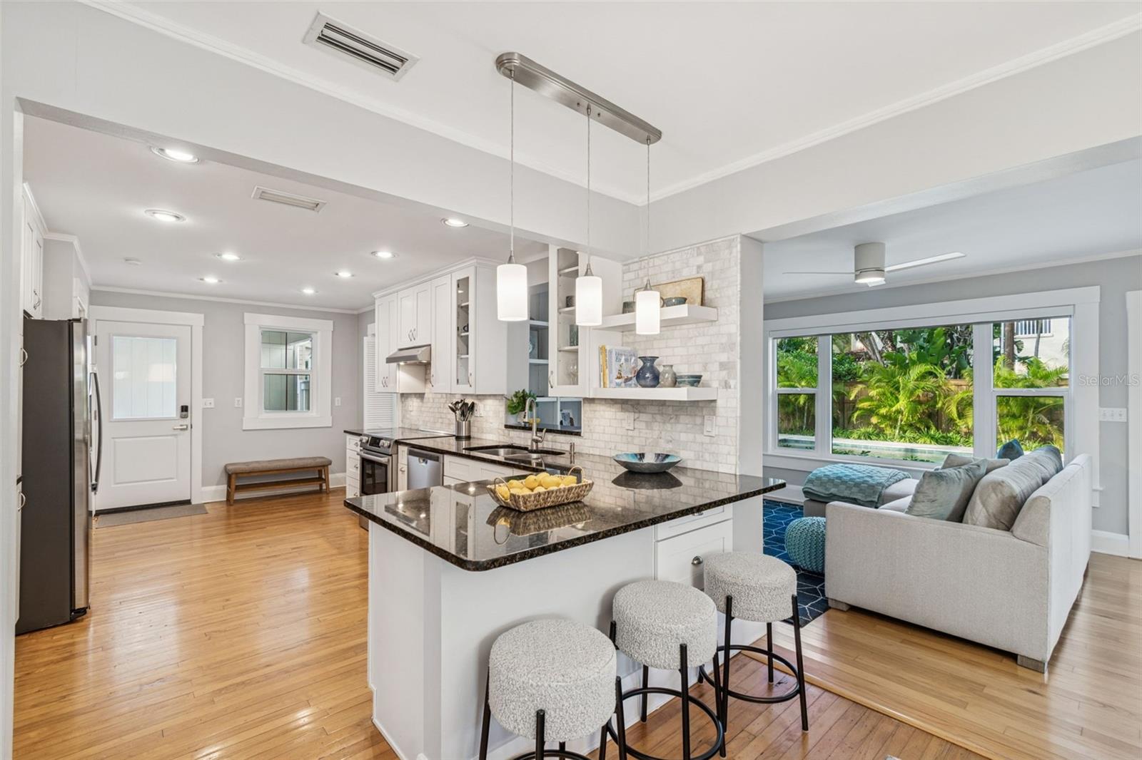 NORTH NEW SUBURB BEAUTIFUL - Residential