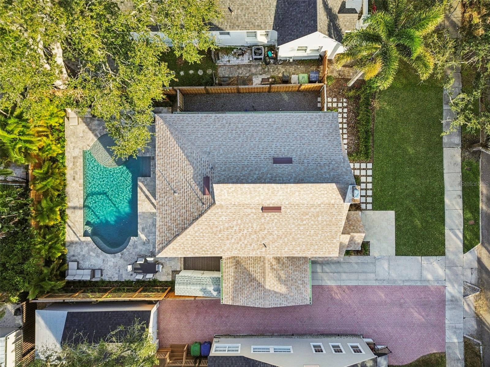 NORTH NEW SUBURB BEAUTIFUL - Residential