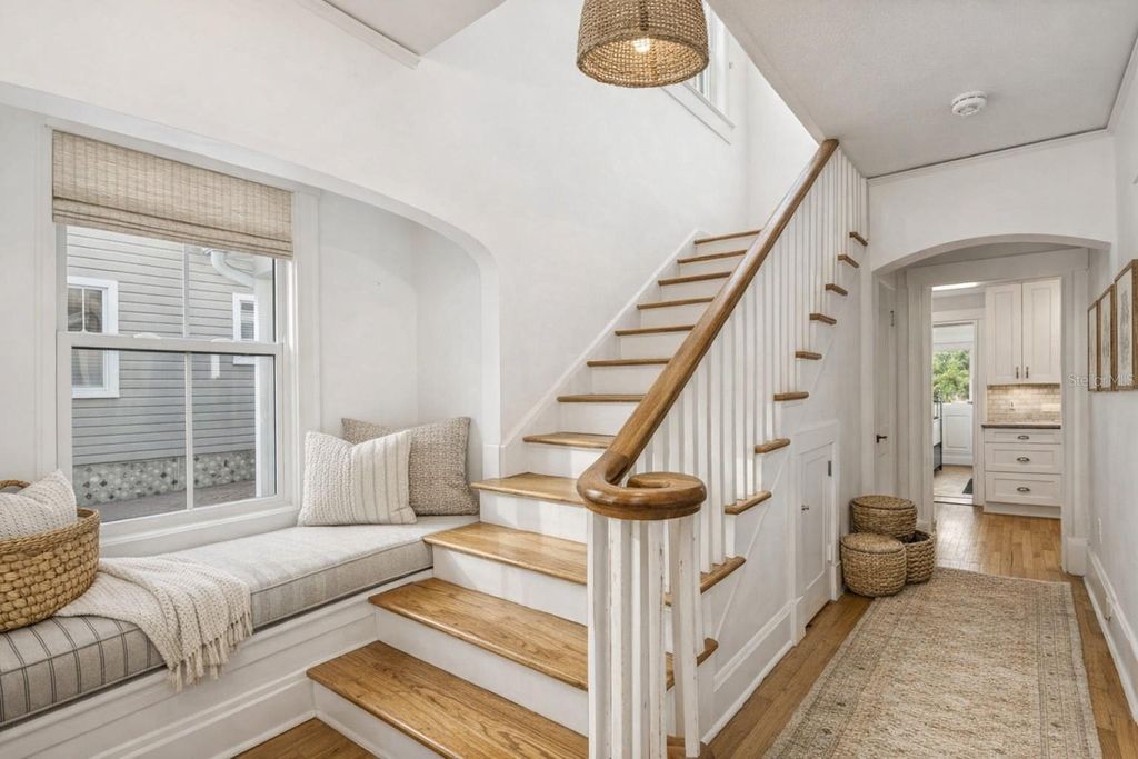 Photo of 2527 W Watrous Avenue, Tampa, FL 33629 (MLS # TB8465281)