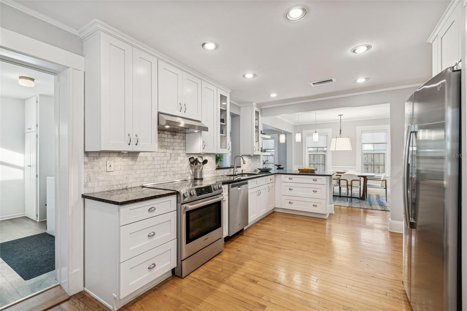 NORTH NEW SUBURB BEAUTIFUL - Residential