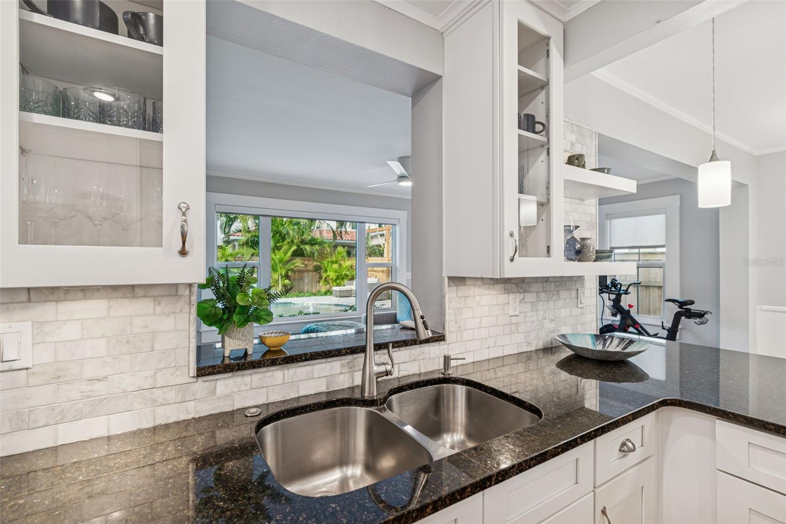 NORTH NEW SUBURB BEAUTIFUL - Residential