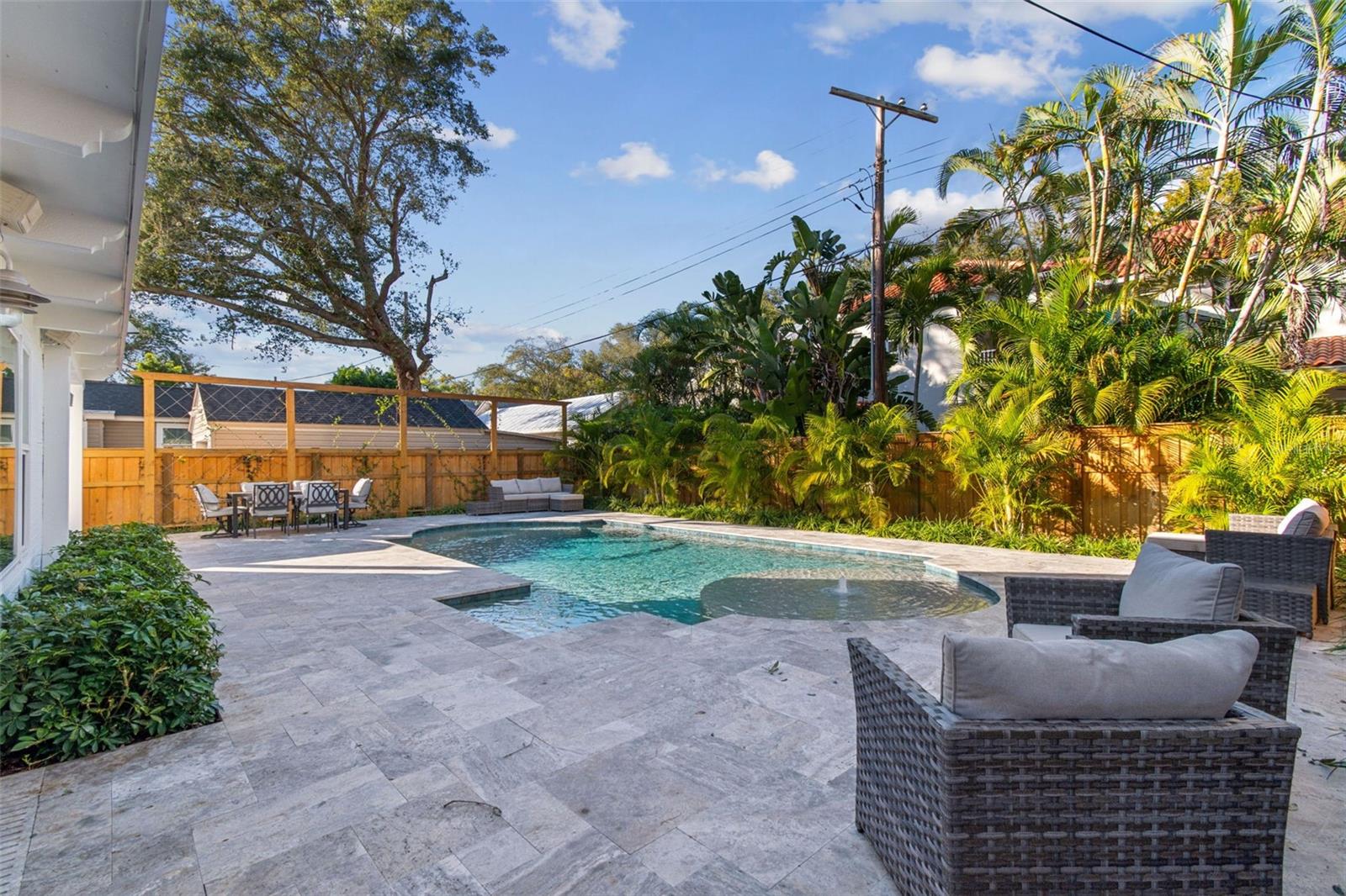 NORTH NEW SUBURB BEAUTIFUL - Residential