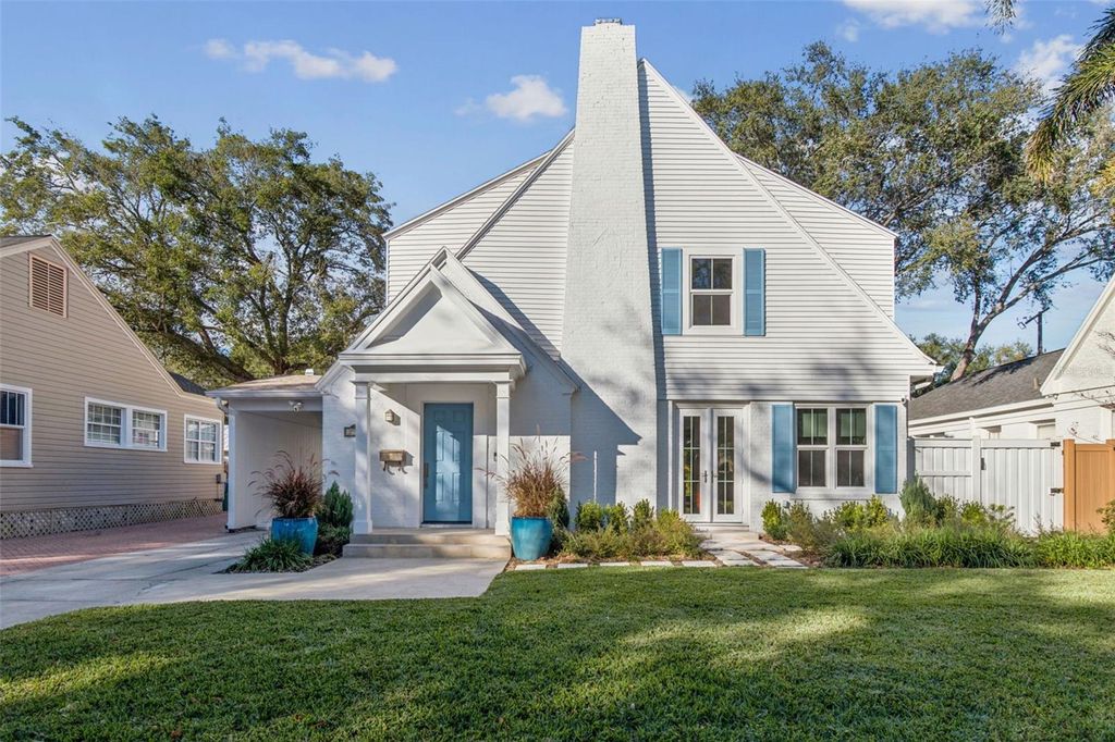 Photo of 2527 W Watrous Avenue, Tampa, FL 33629 (MLS # TB8465281)