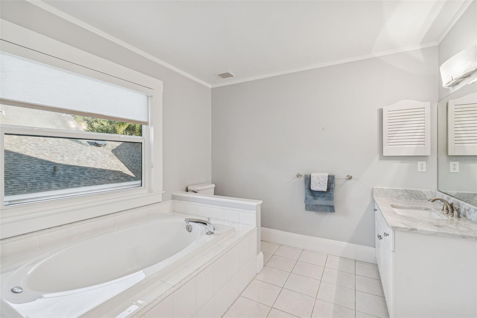 NORTH NEW SUBURB BEAUTIFUL - Residential