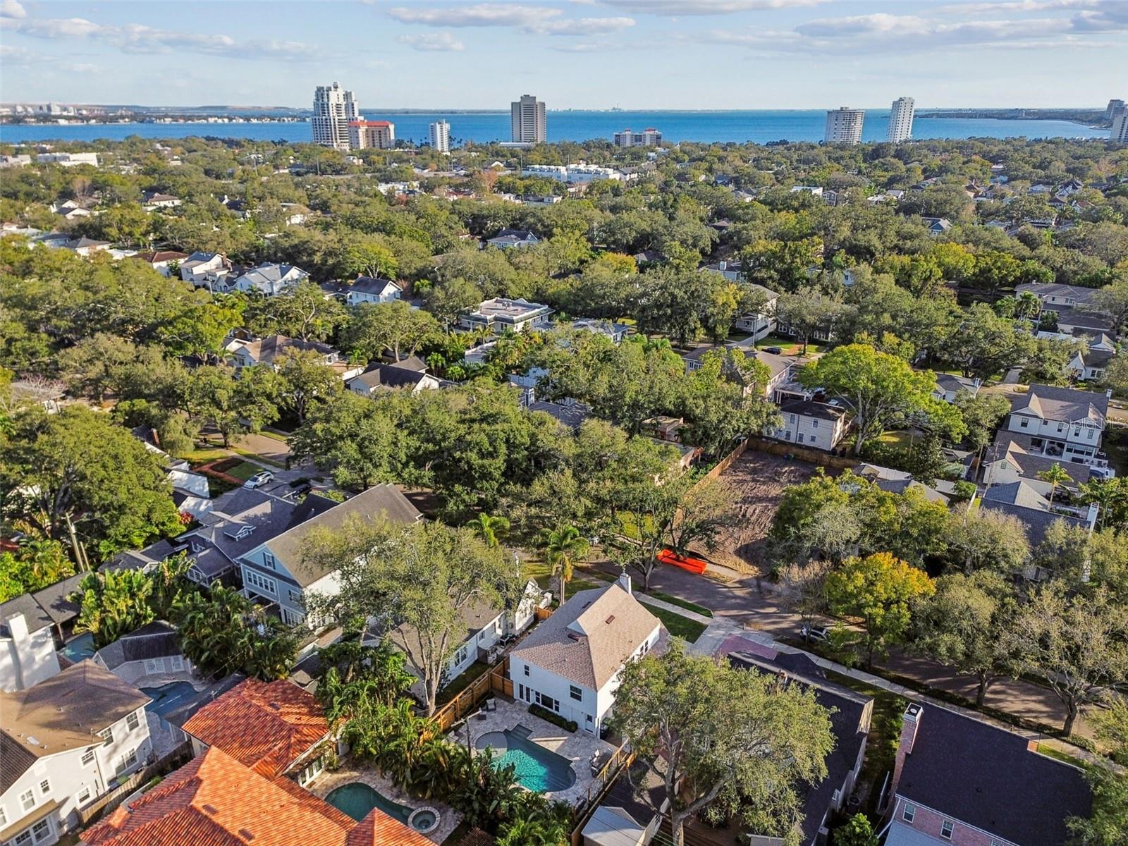 NORTH NEW SUBURB BEAUTIFUL - Residential