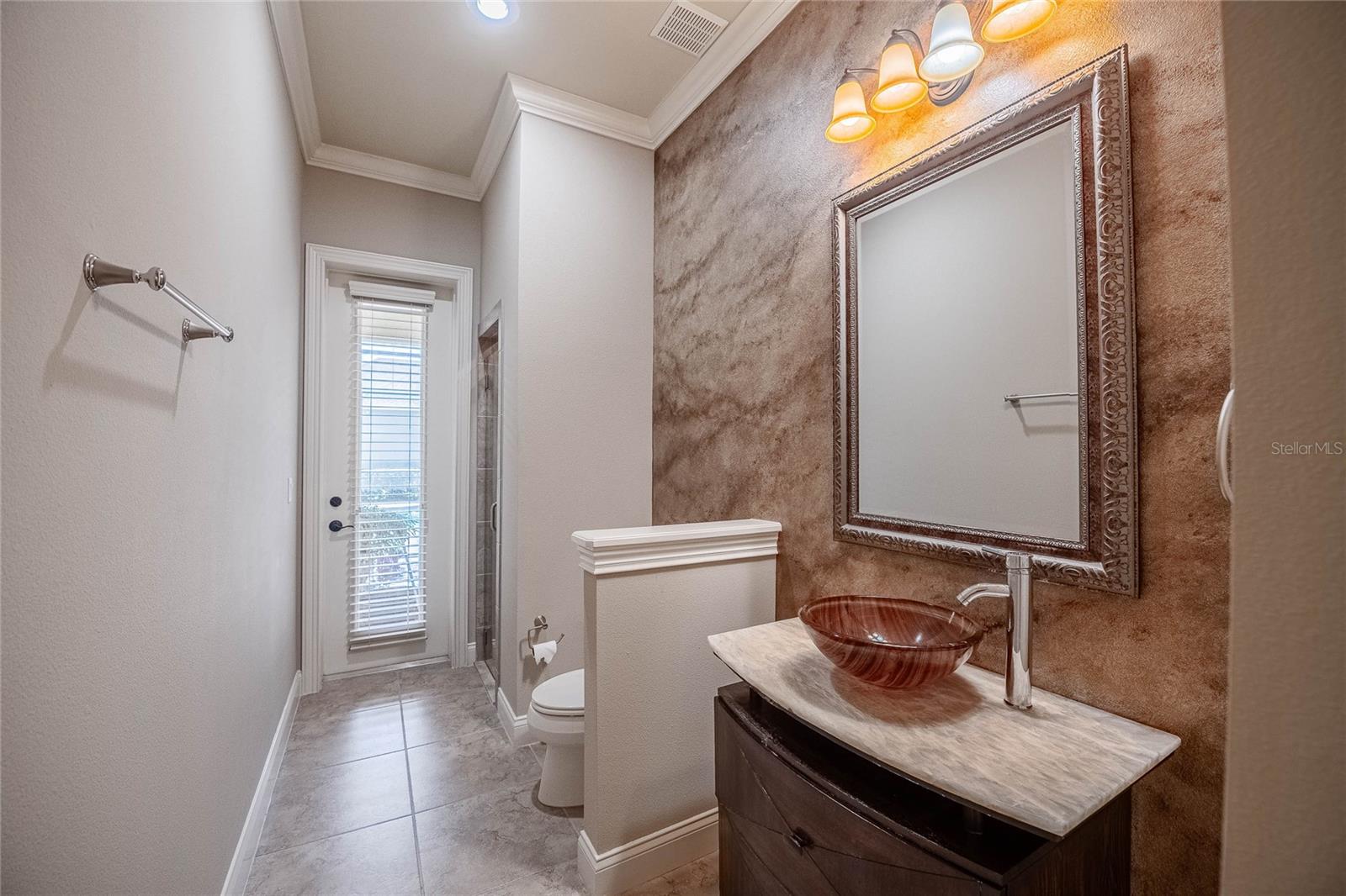CRESCENT WOODS - Residential