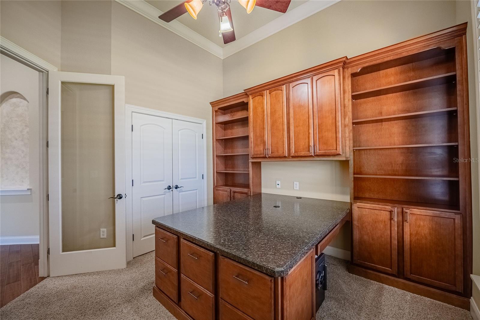 CRESCENT WOODS - Residential