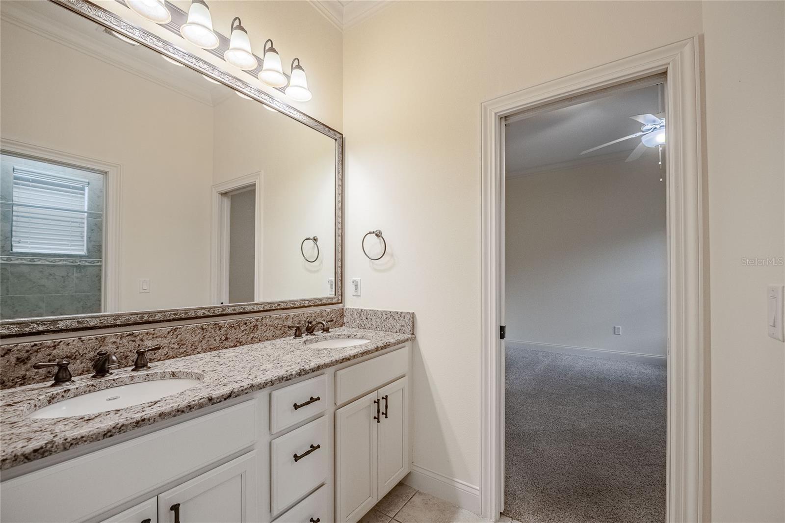CRESCENT WOODS - Residential
