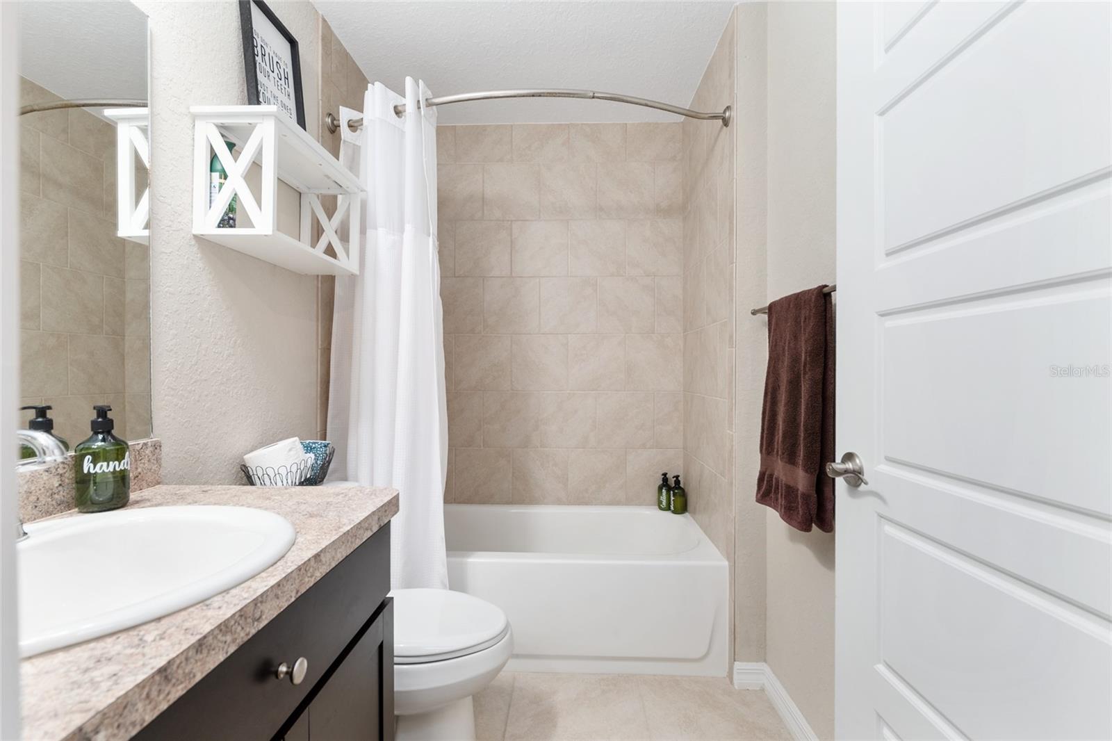 ROLLING HILLS UN 03 - Residential