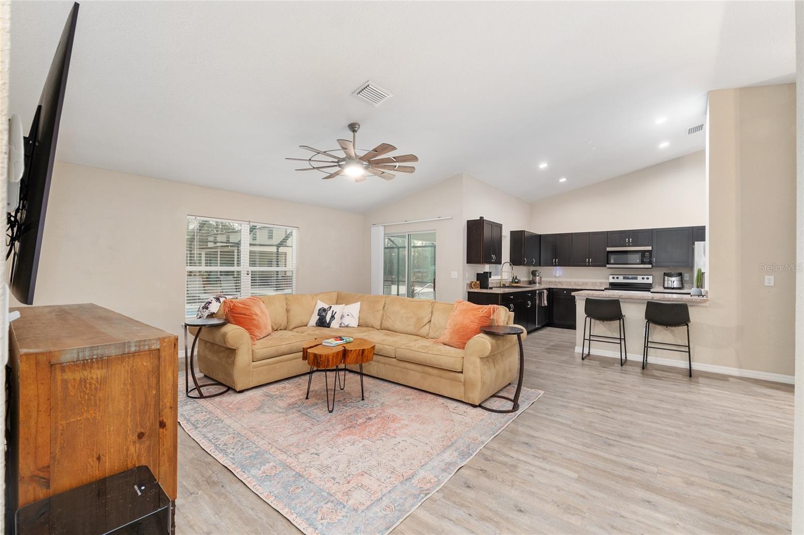 ROLLING HILLS UN 03 - Residential