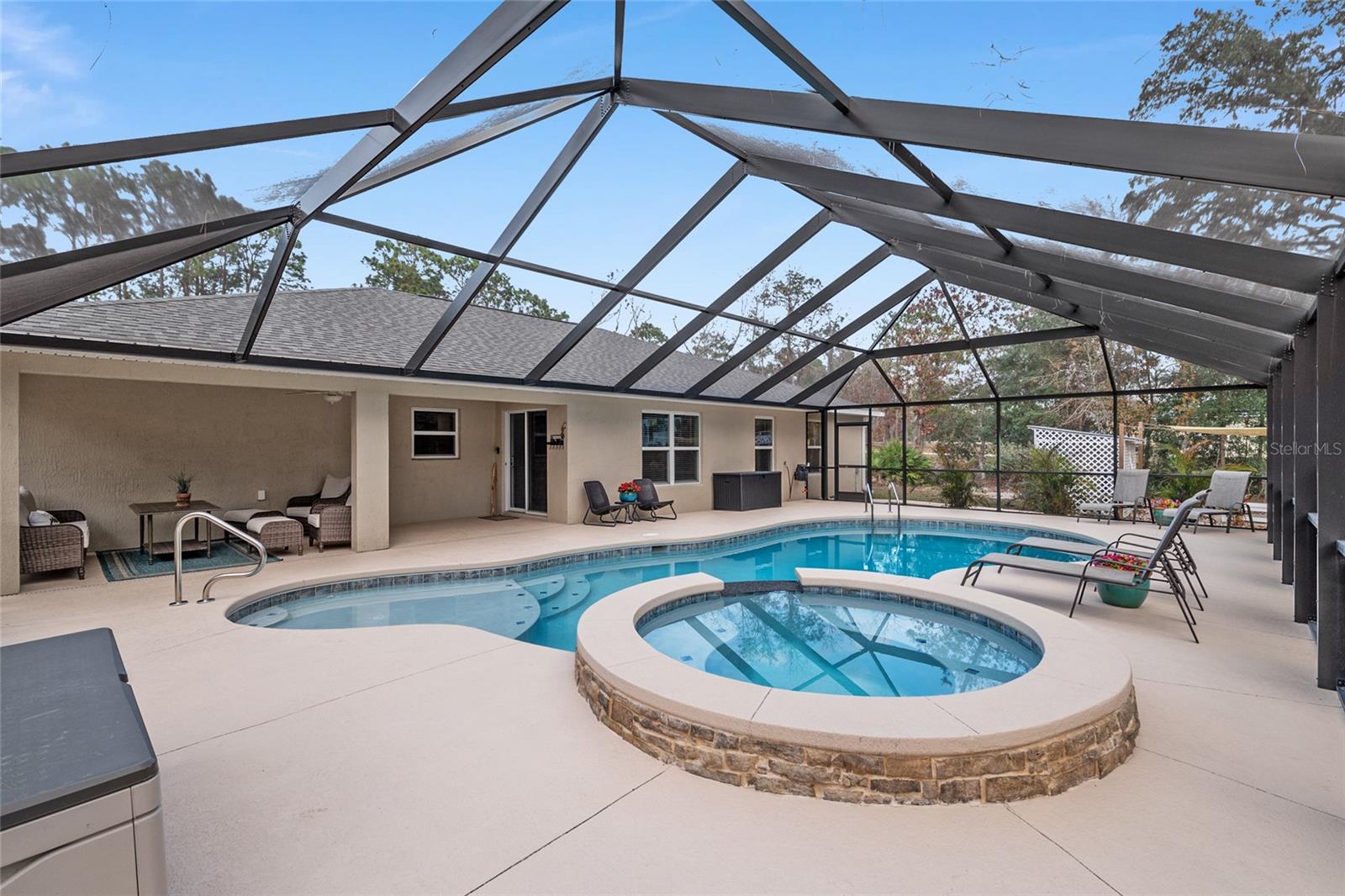 ROLLING HILLS UN 03 - Residential