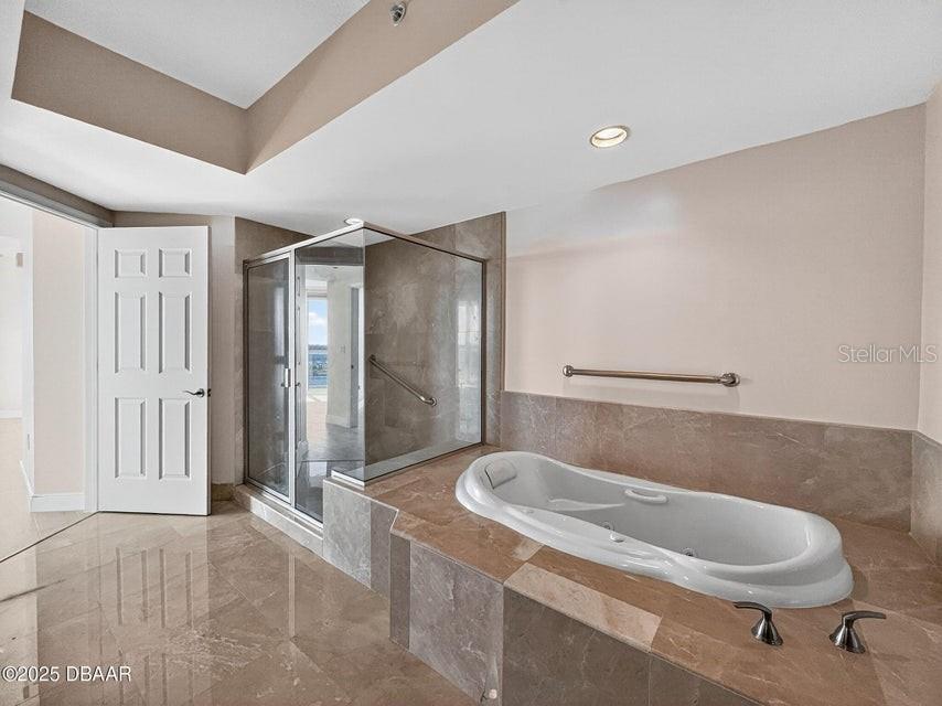 MARINA GRANDE/HALIFAX 01 - Residential