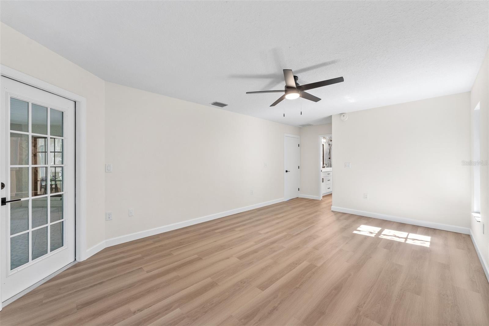 CYPRESS LAKES - Residential