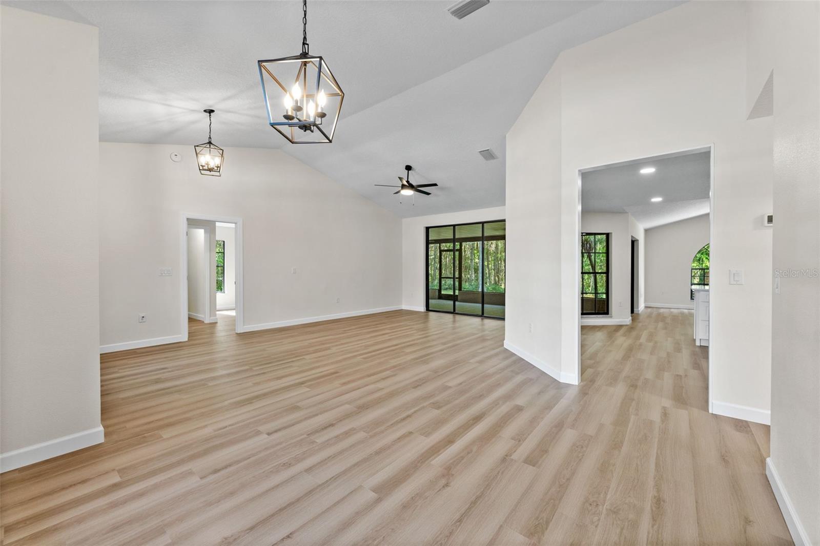 CYPRESS LAKES - Residential