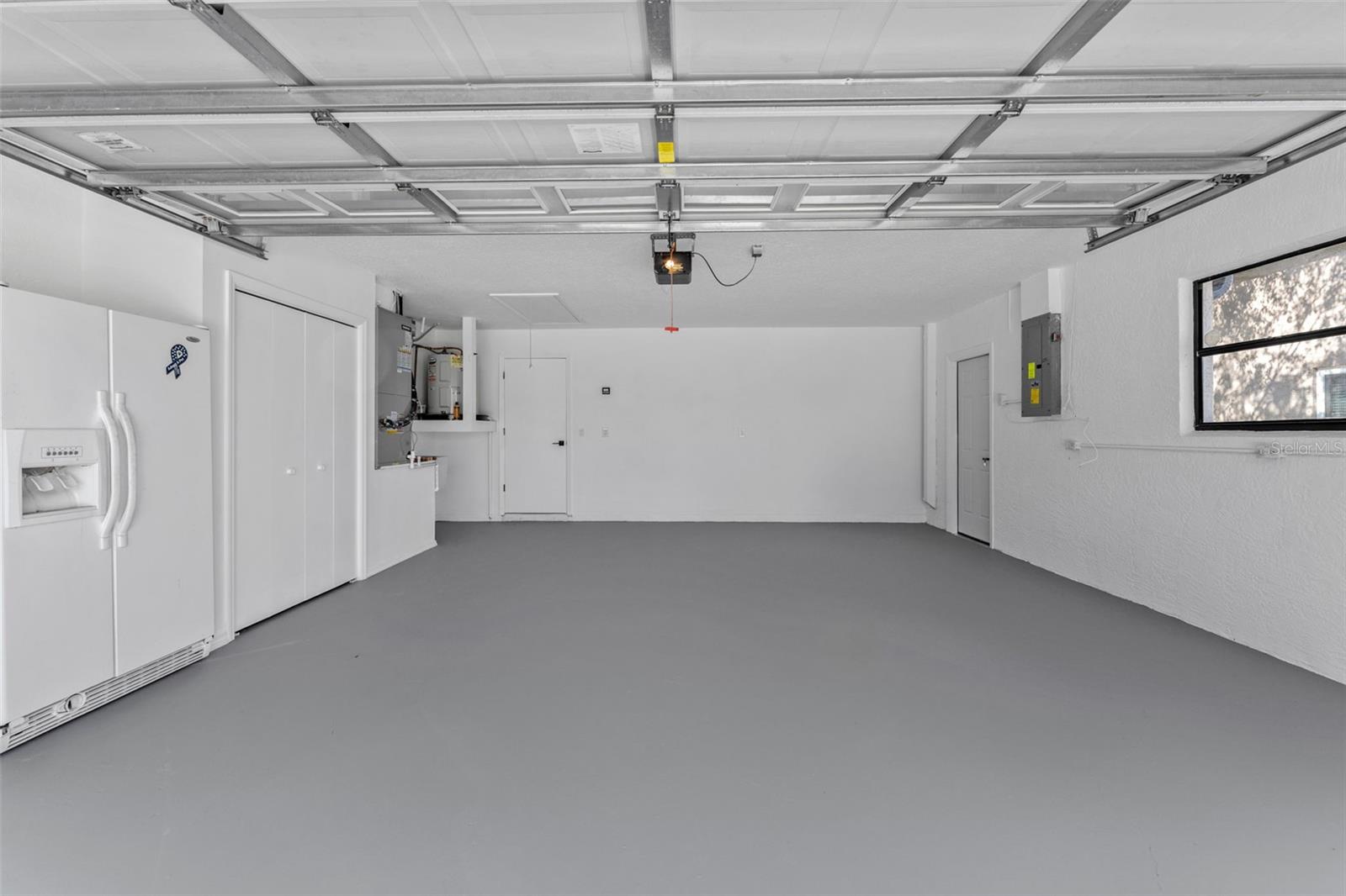 CYPRESS LAKES - Residential