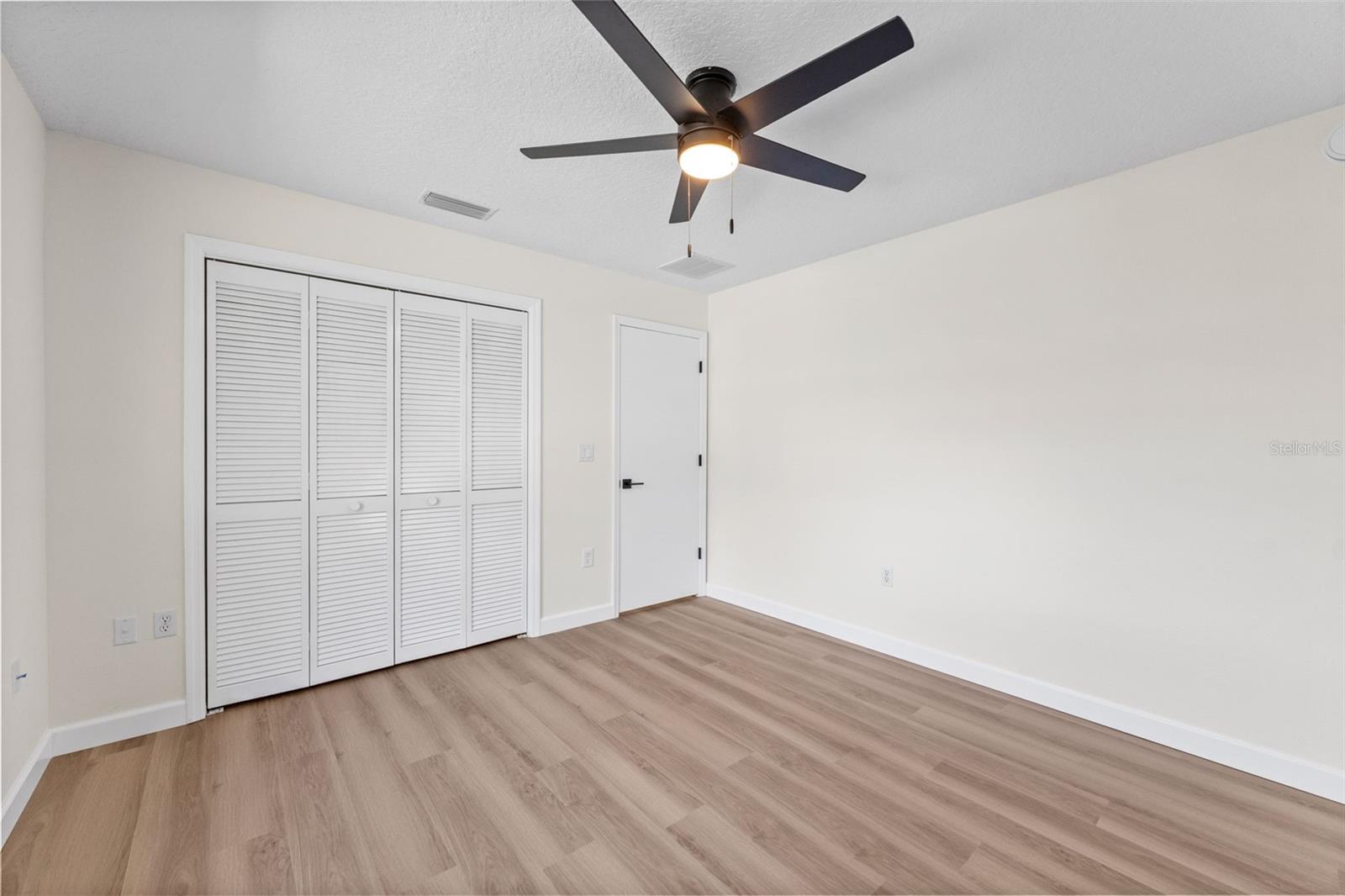 CYPRESS LAKES - Residential