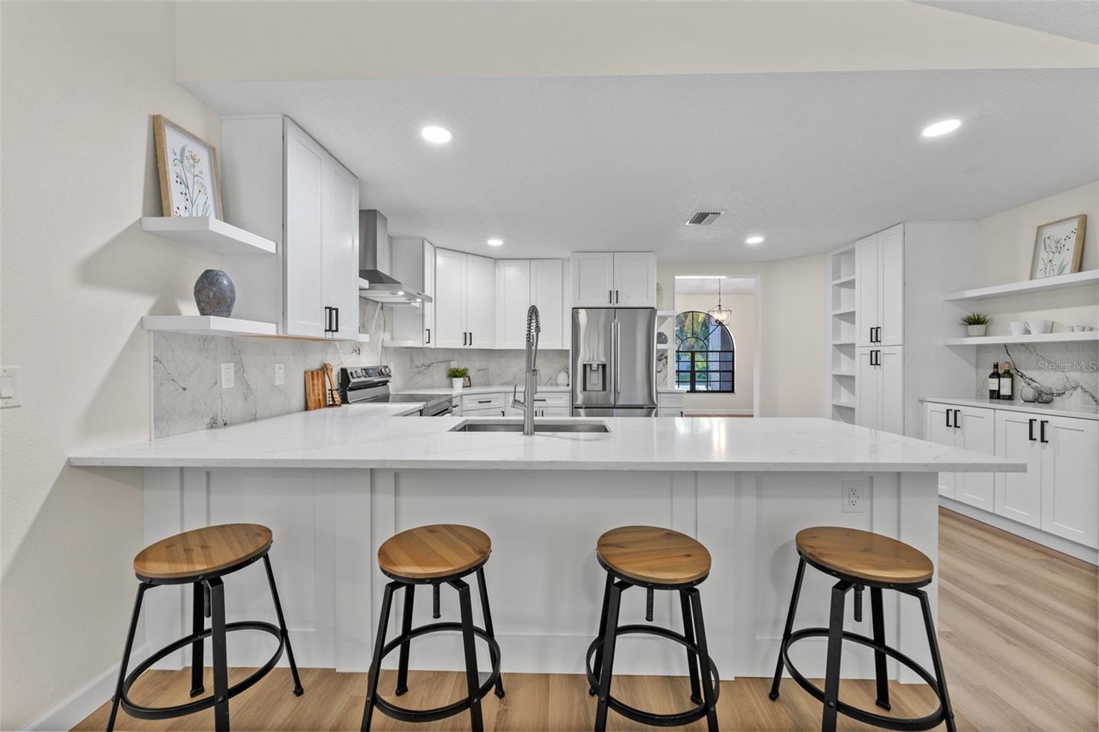 CYPRESS LAKES - Residential