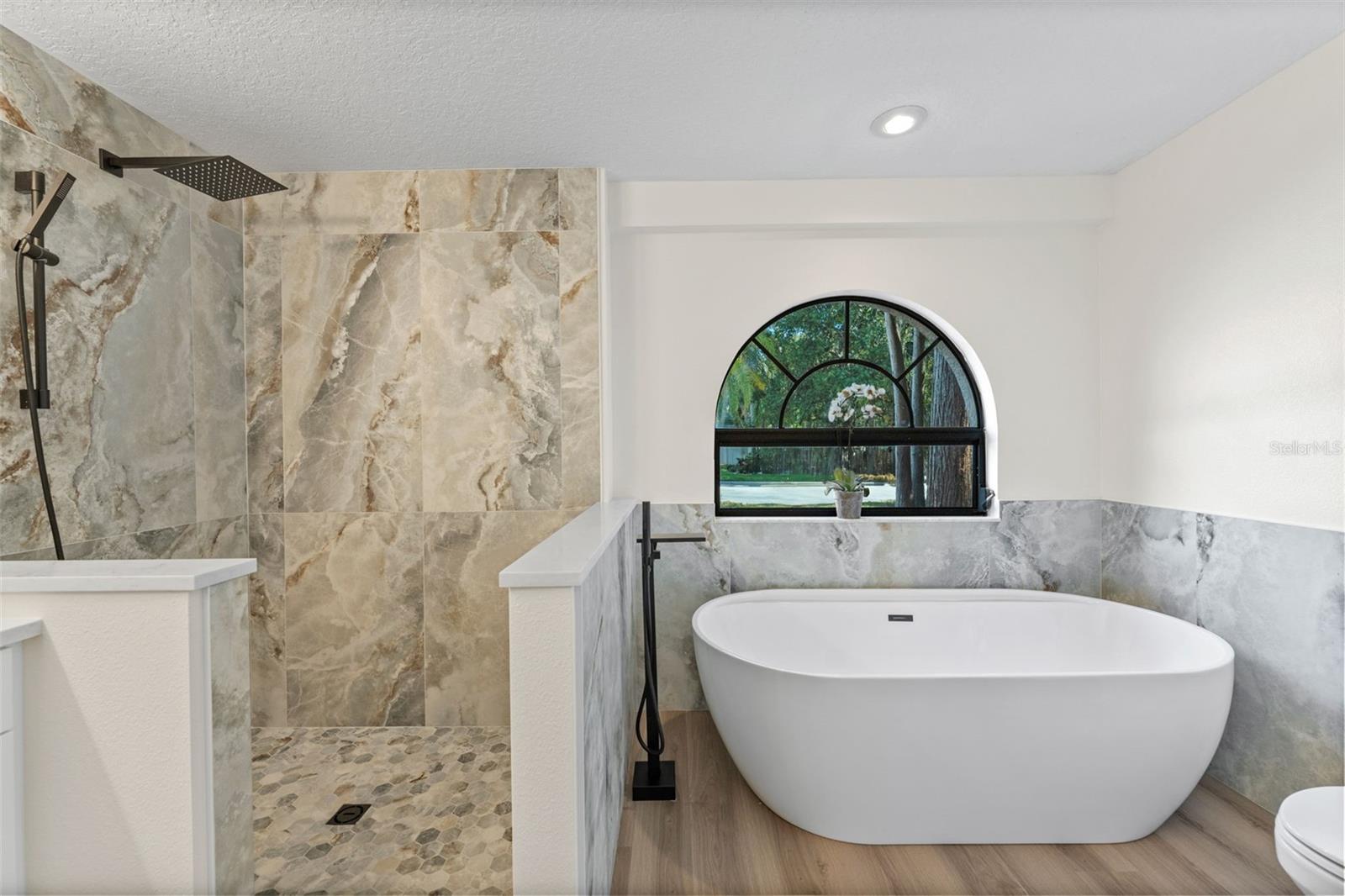 CYPRESS LAKES - Residential