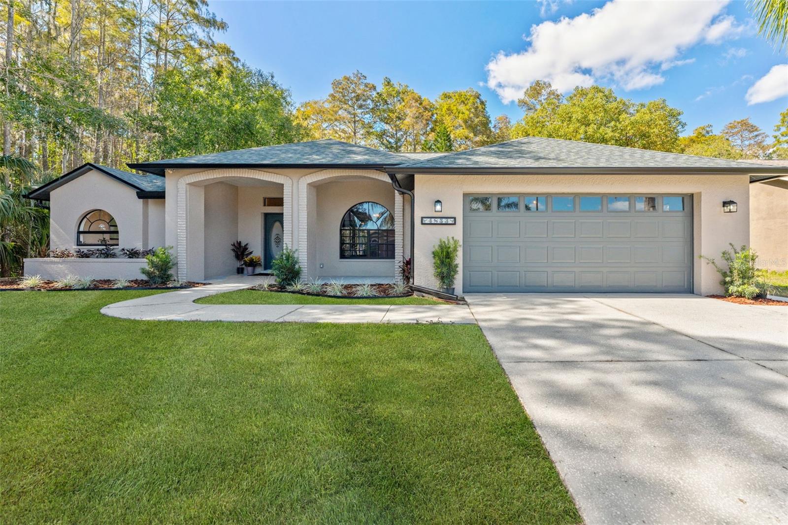 CYPRESS LAKES - Residential