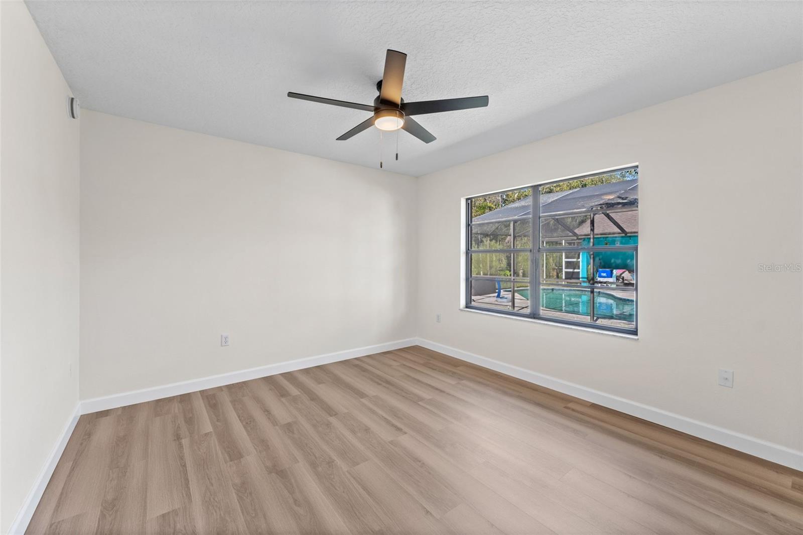 CYPRESS LAKES - Residential