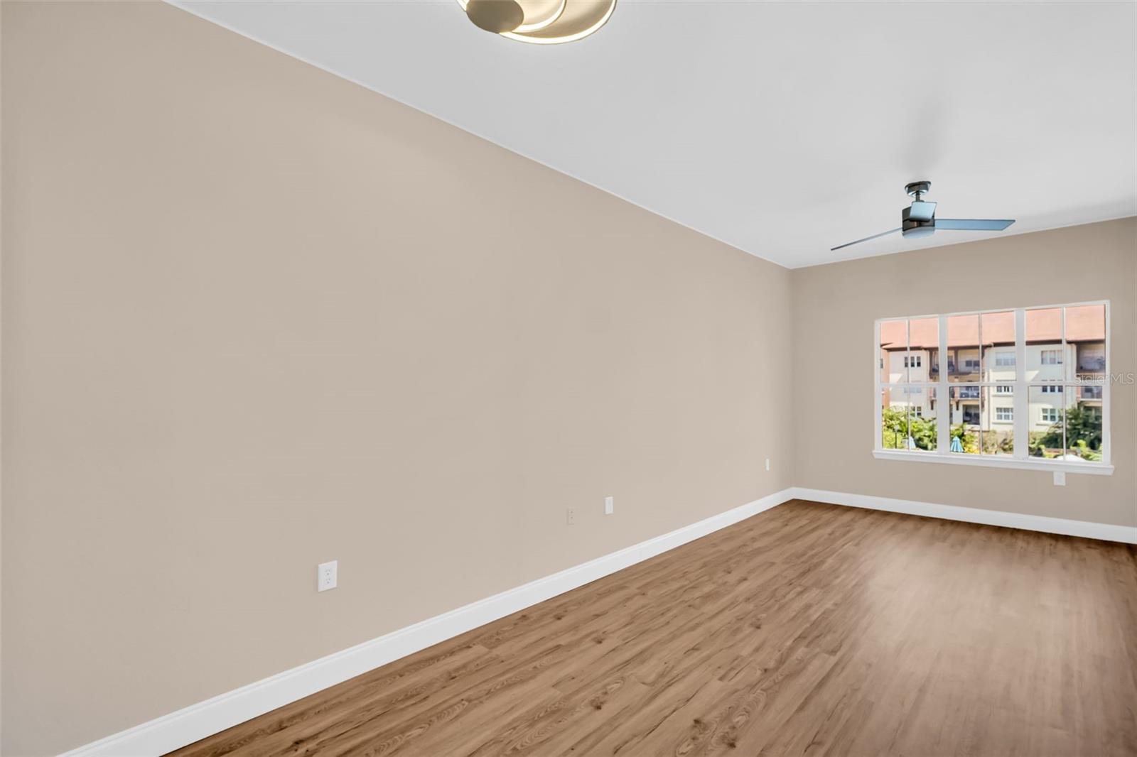 200 4TH AVENUE S 324