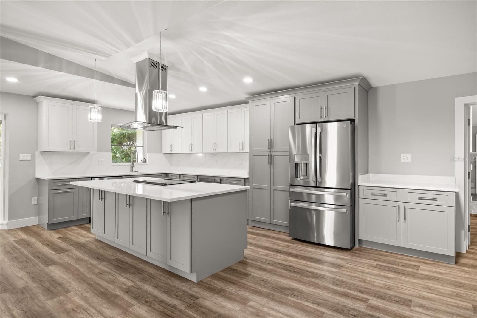 TIMBERLANE SHORES - Residential