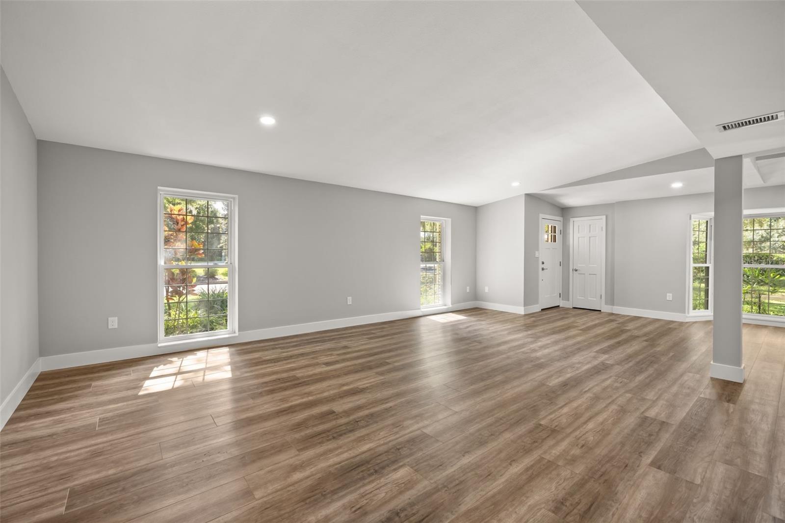 TIMBERLANE SHORES - Residential