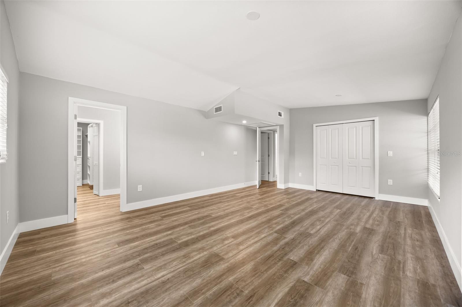 TIMBERLANE SHORES - Residential