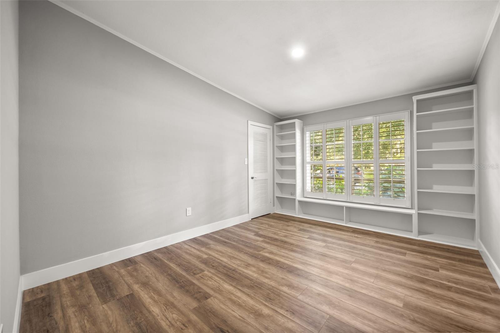 TIMBERLANE SHORES - Residential