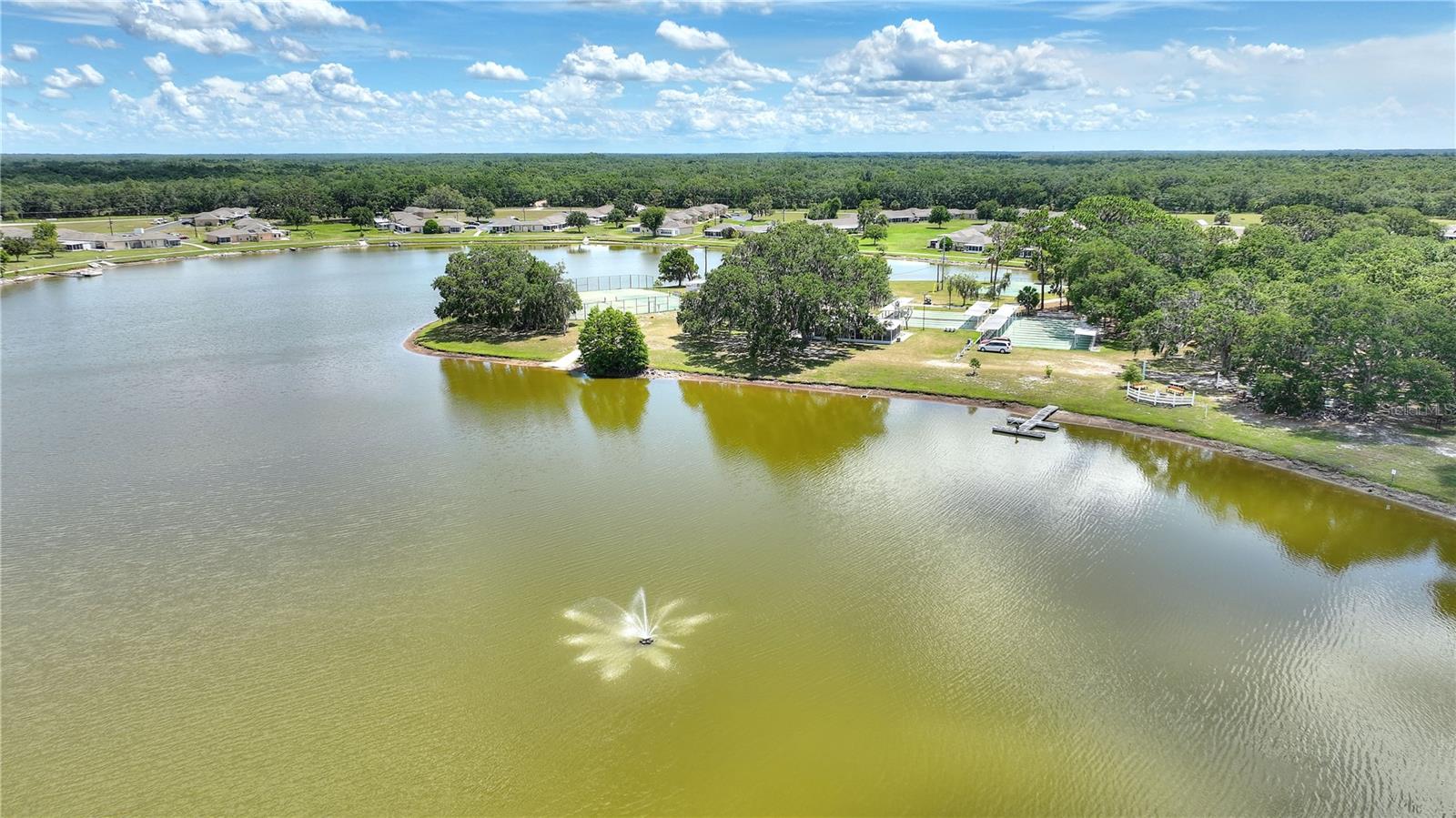 LAKESHORE CLUB - Residential