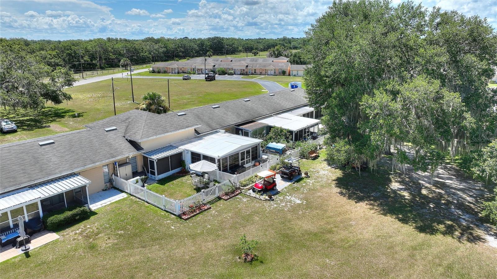 LAKESHORE CLUB - Residential