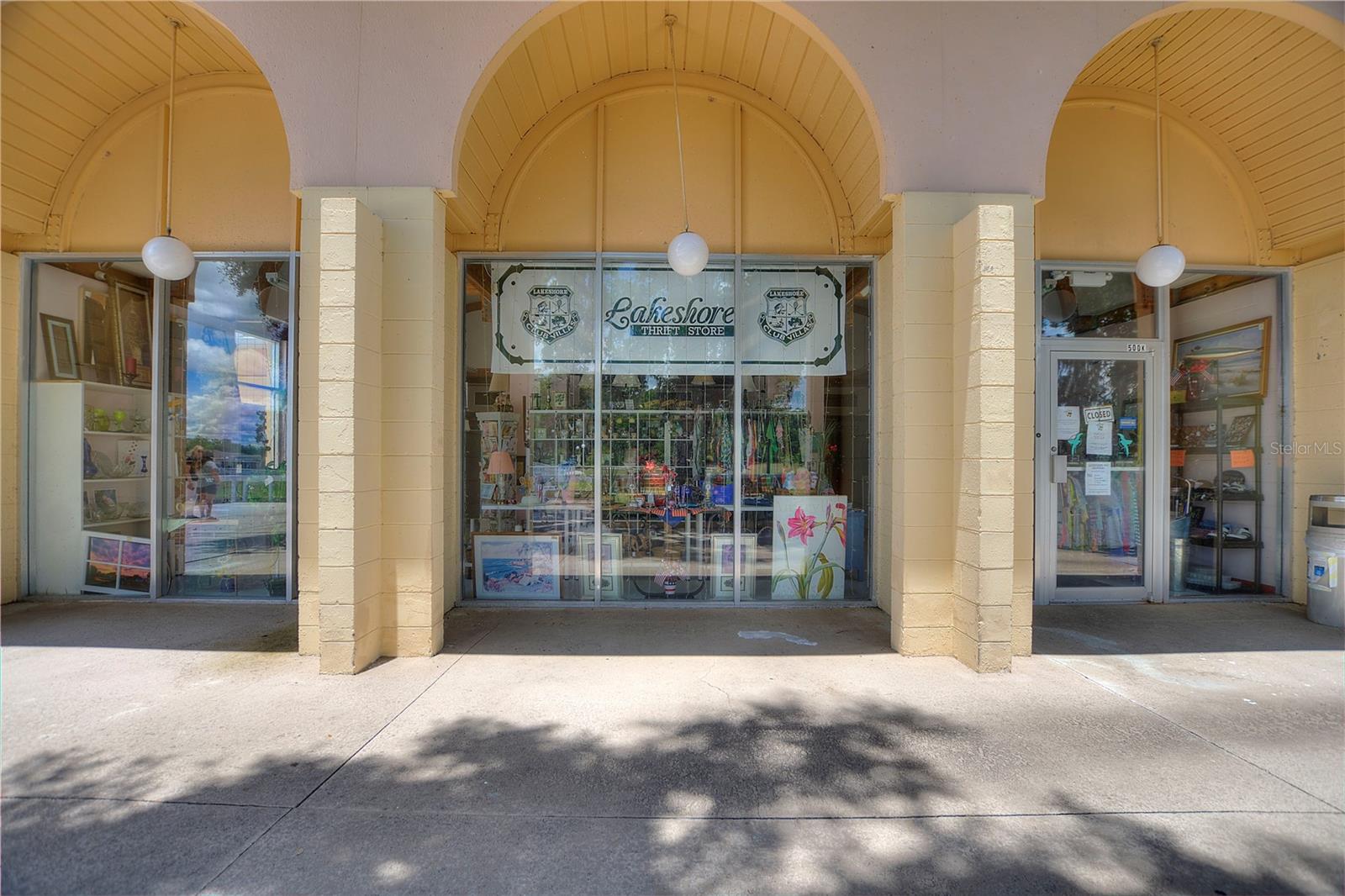 LAKESHORE CLUB - Residential