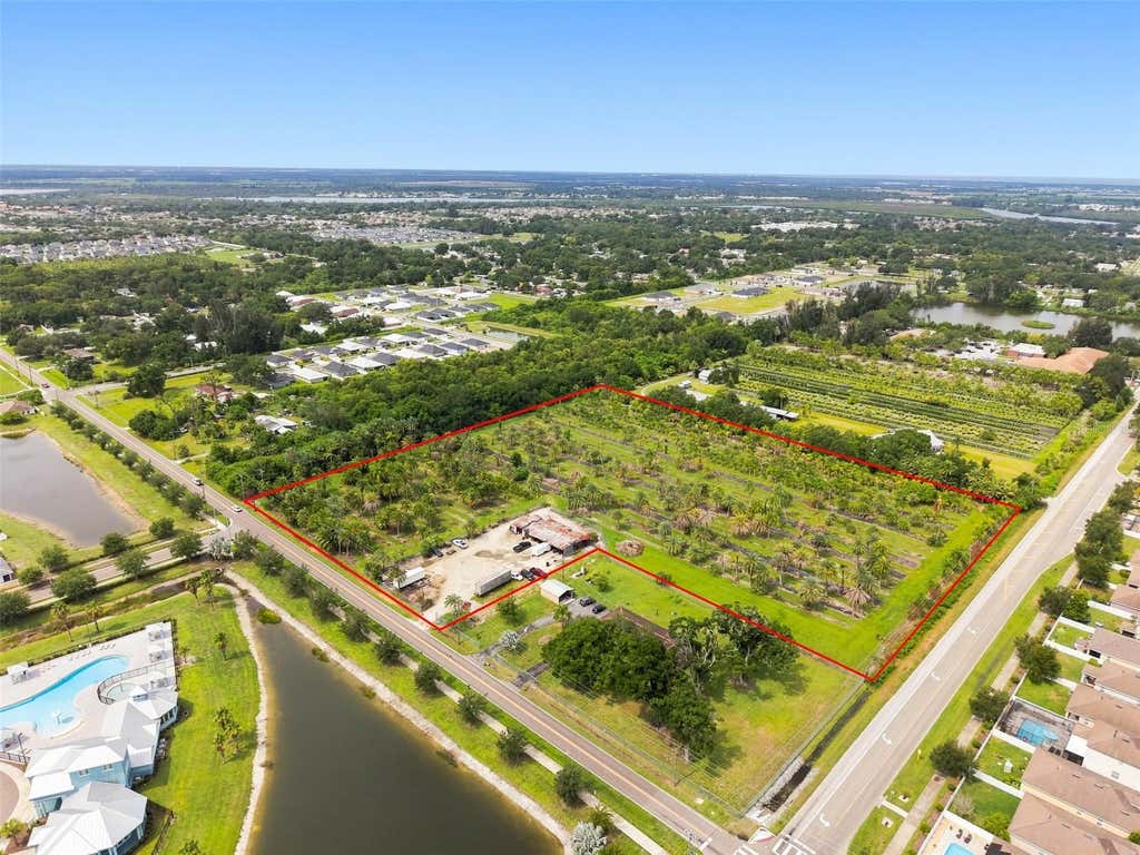 Photo of 1405 6th Street SE, Ruskin, FL 33570 (MLS # TB8509986)