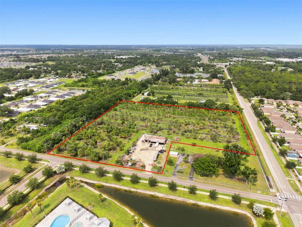 Photo of 1405 6th Street SE, Ruskin, FL 33570 (MLS # TB8509986)