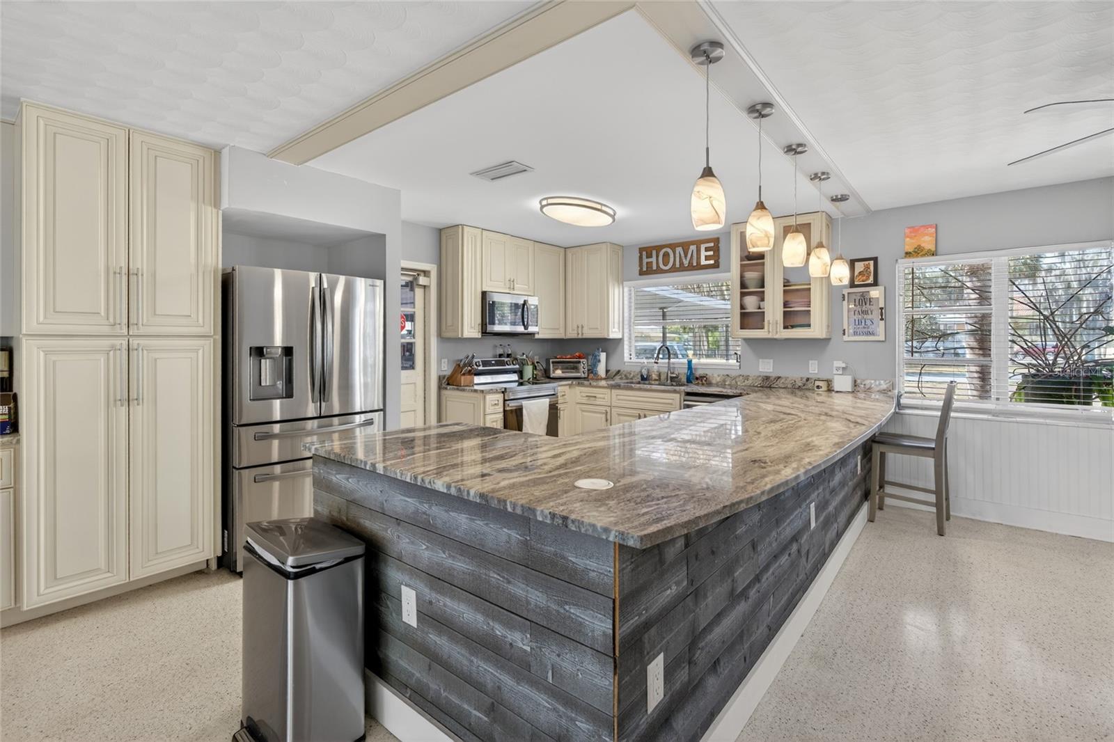 GLEN AIRE ESTATES - Residential