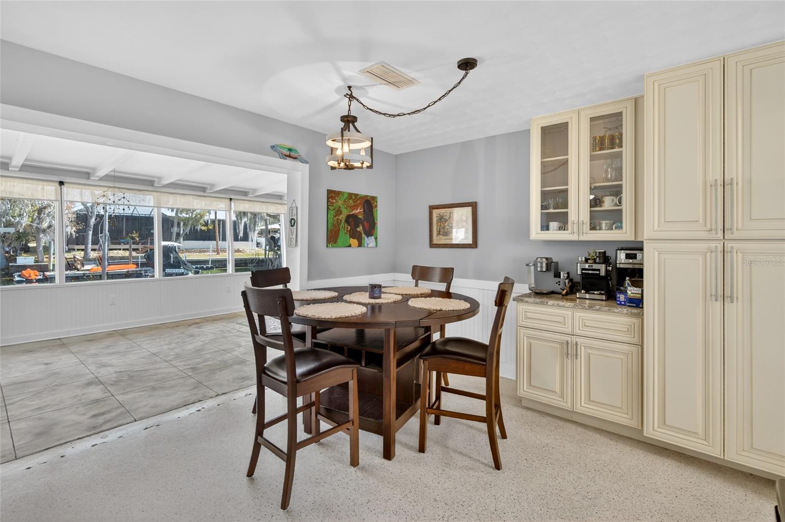 GLEN AIRE ESTATES - Residential