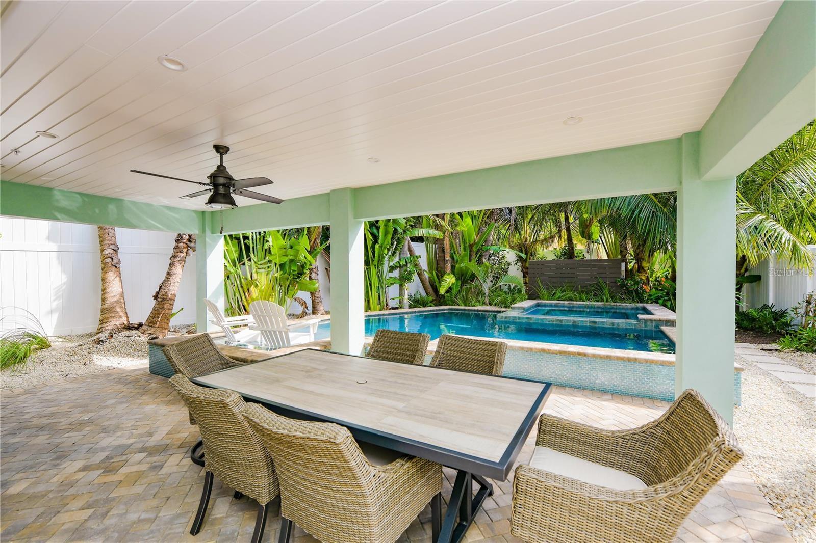 SARASOTA BEACH - Residential