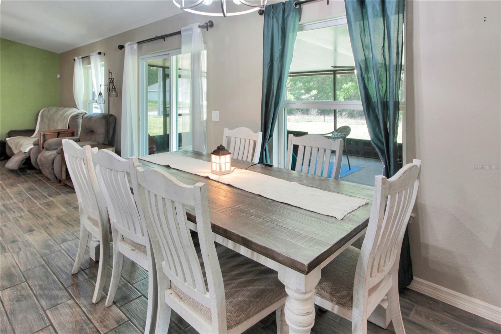 MARION OAKS - Residential