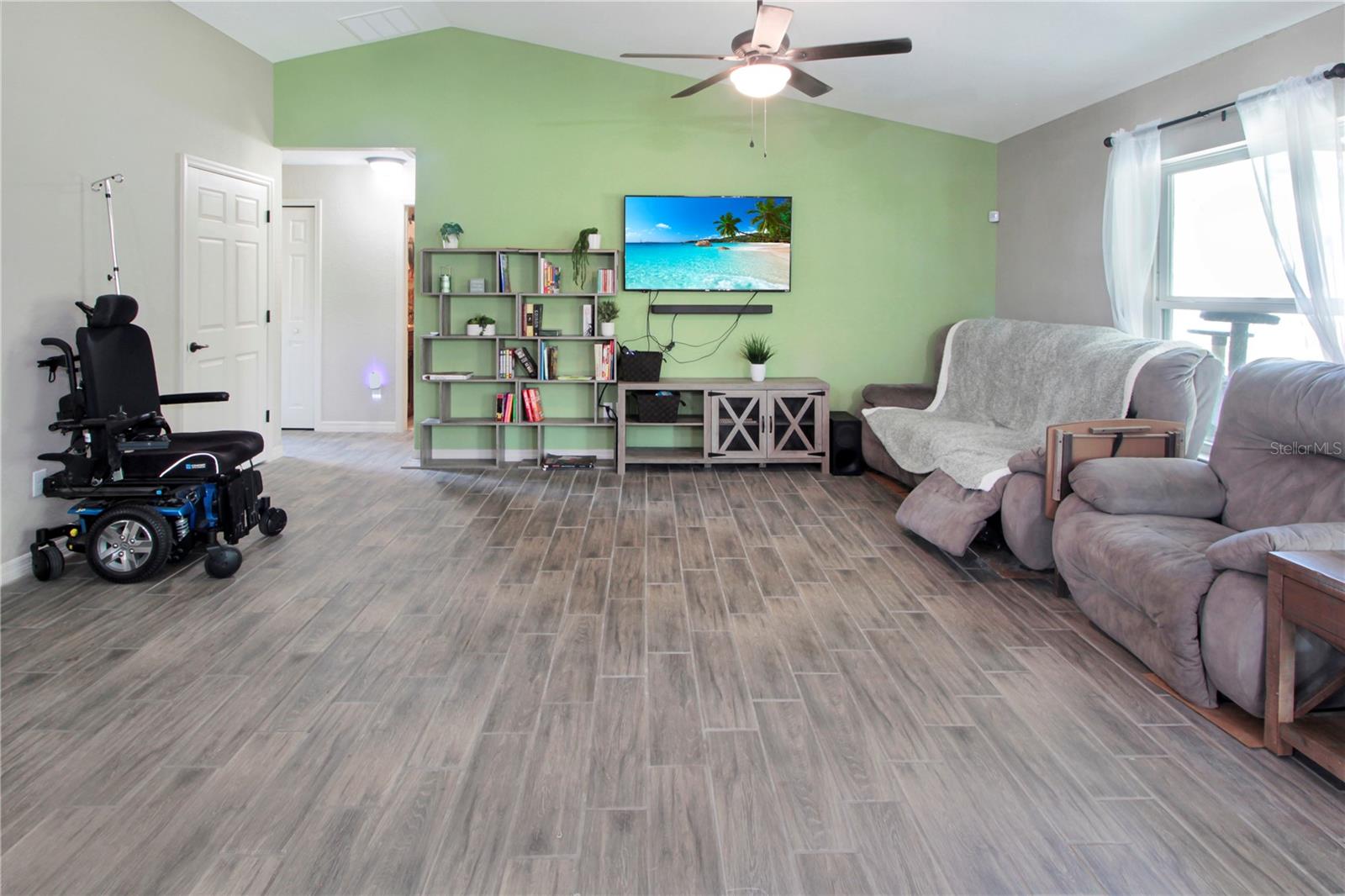 MARION OAKS - Residential