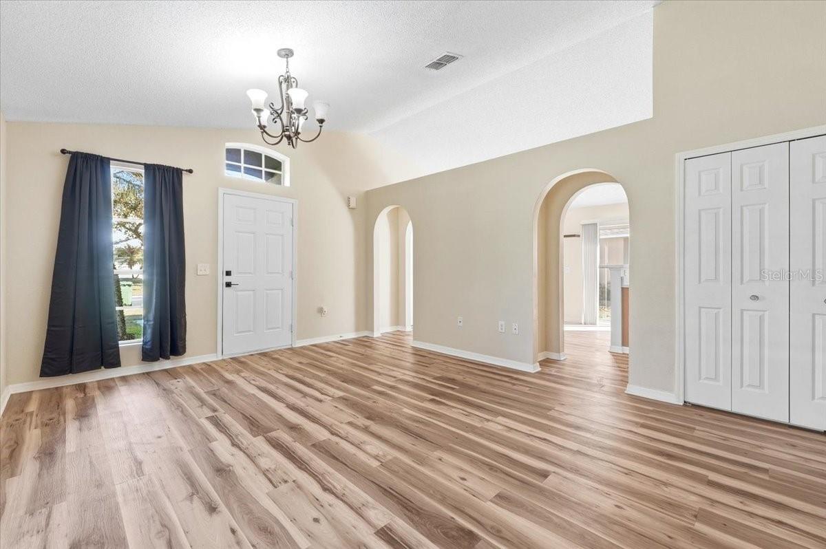 WHISPERING TRAILS PH 01 - Residential