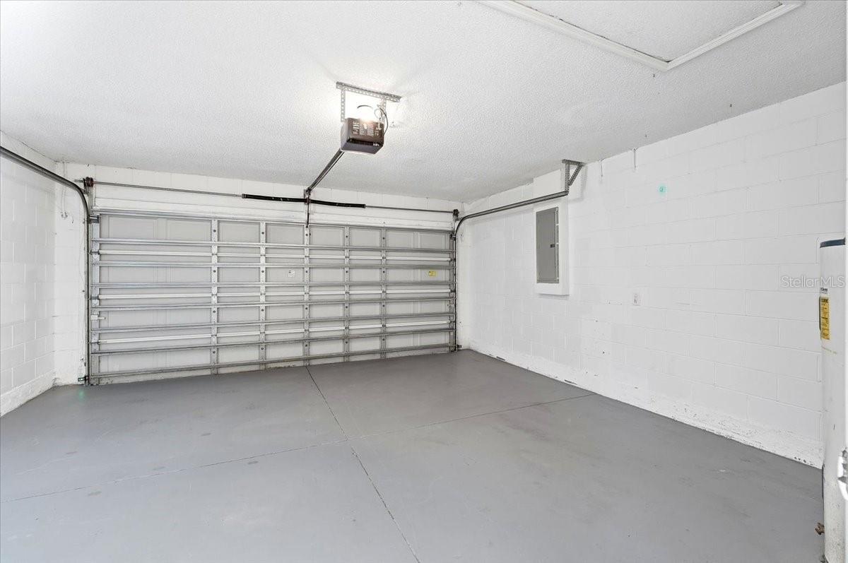 WHISPERING TRAILS PH 01 - Residential