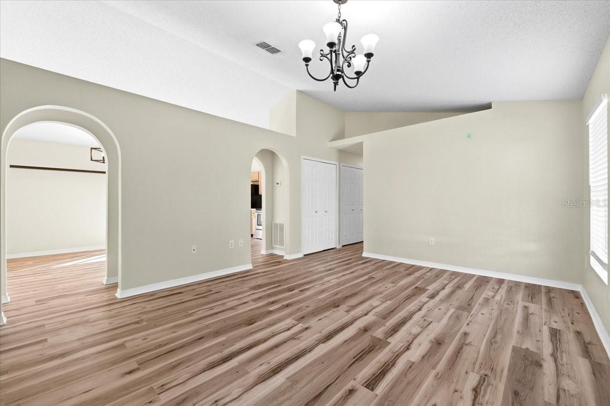 WHISPERING TRAILS PH 01 - Residential