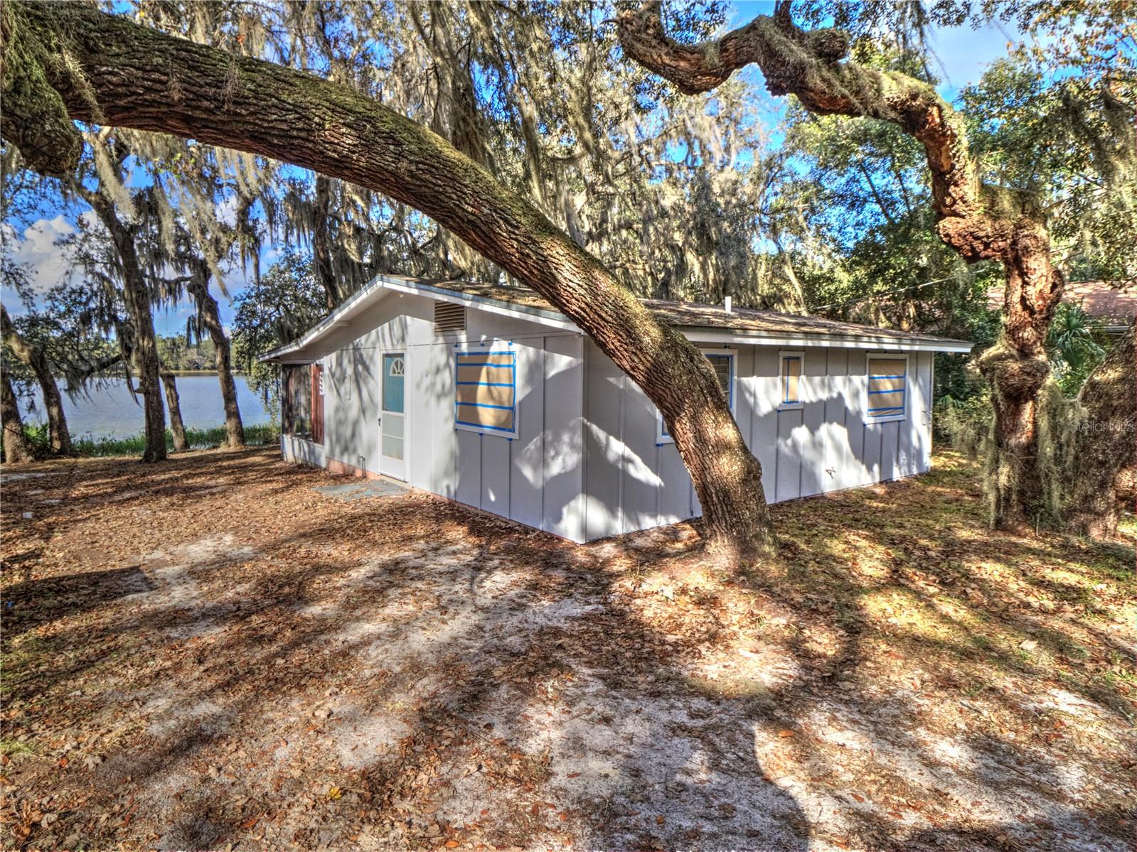 MILES KALE LAKE - Residential