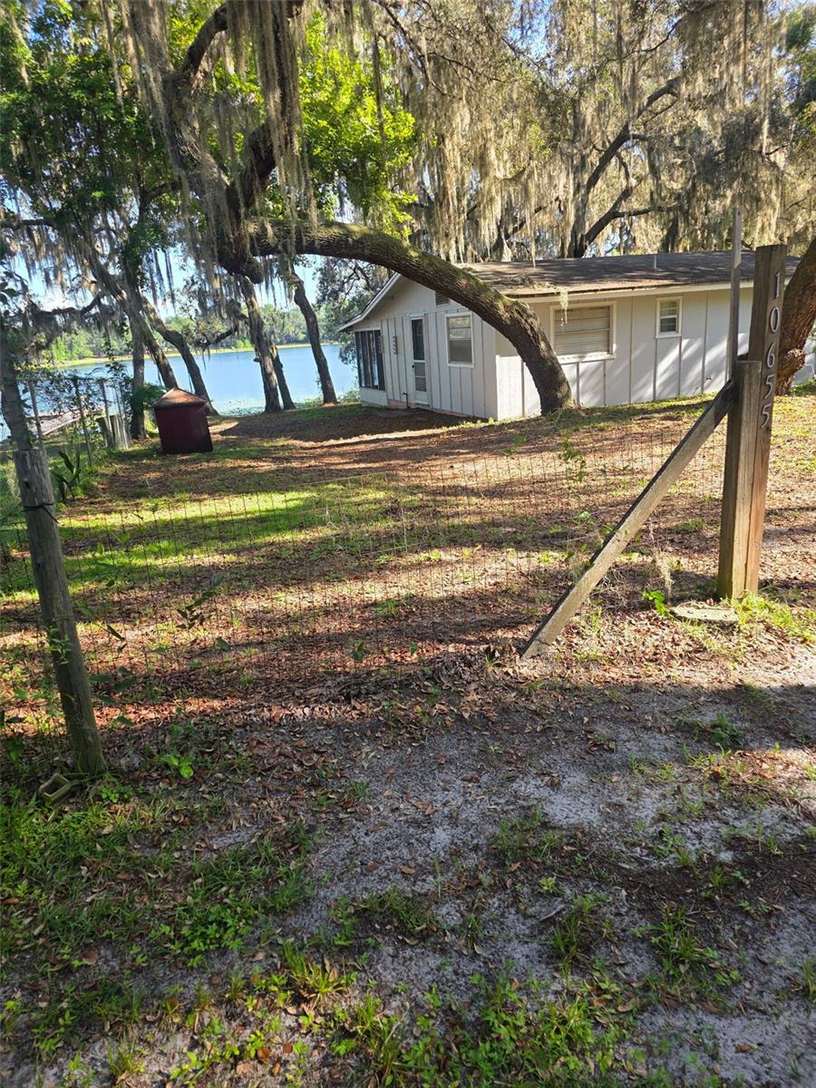 MILES KALE LAKE - Residential
